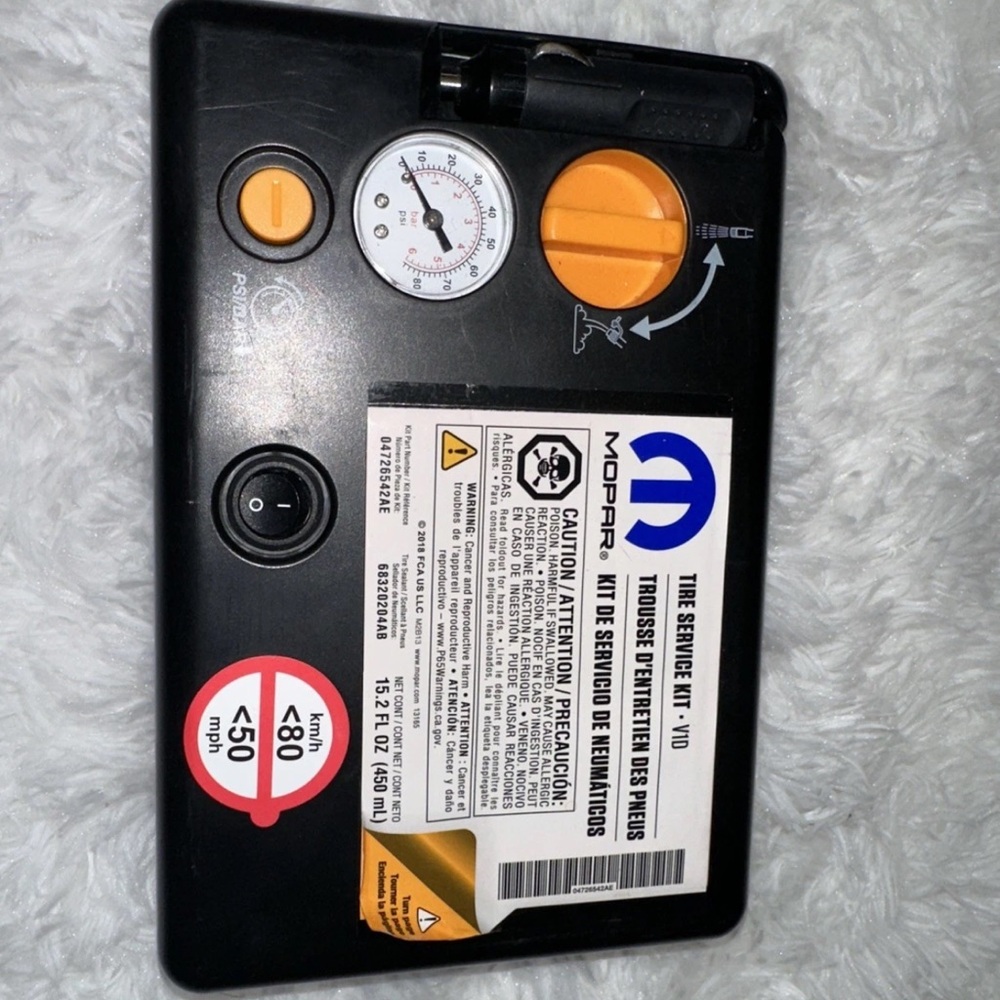 Mopar Black Tire Service Kit